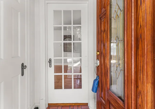 Photo 3 of Single family home for sale at 913 W Charles St, Champaign, IL 61821 | MLS# 12761126 | Listing updated on 2026-09-29