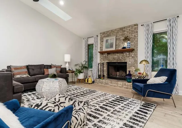 Photo 2 of Sale Pending at 28 Fernridge Dr, Rockton, IL 61072 | MLS# 12761139 | Listing updated on 2026-10-09