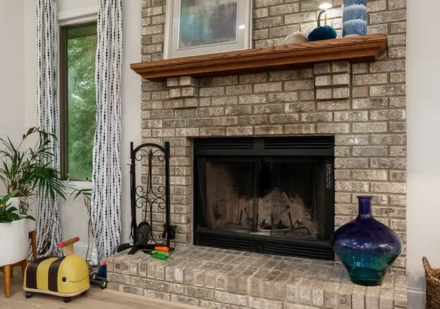 Photo 3 of Sale Pending at 28 Fernridge Dr, Rockton, IL 61072 | MLS# 12761139 | Listing updated on 2026-10-09