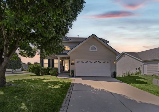 Photo 3 of Single family home for sale at 812 Terra Springs Way Dr, Fairview Heights, IL 62208 | MLS# 12761144 | Listing updated on 2026-09-24