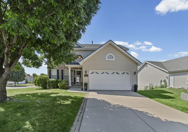 Photo 3 of Single family home for sale at 812 Terra Springs Way Dr, Fairview Heights, IL 62208 | MLS# 12761144 | Listing updated on 2026-09-24