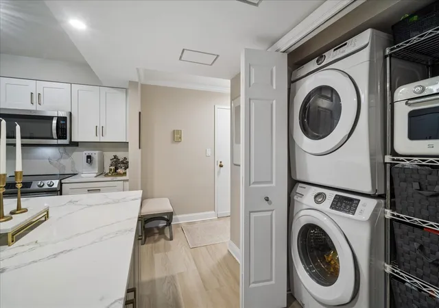 Photo 20 of Condo for sale at 500 Lake View Ave #2B, Highwood, IL 60040 | MLS# 12761146 | Listing updated on 2026-10-06