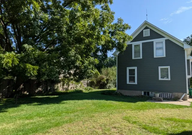 Photo 2 of Single family home for sale at 208 N Commercial St, Baileyville, IL 61007 | MLS# 12761154 | Listing updated on 2026-09-23