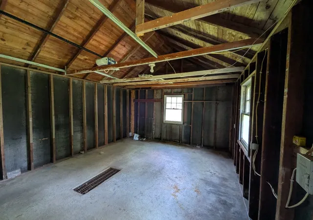 Photo 4 of Single family home for sale at 208 N Commercial St, Baileyville, IL 61007 | MLS# 12761154 | Listing updated on 2026-09-23