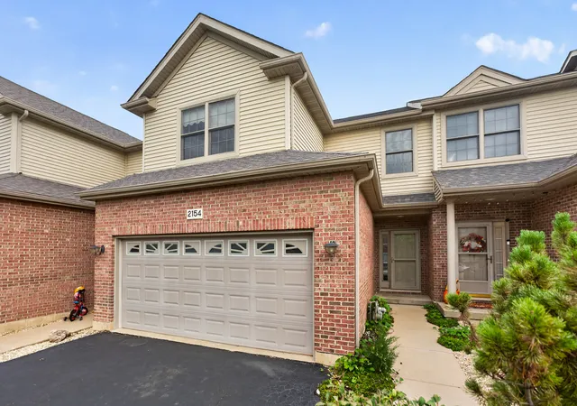 Photo 2 of Townhouse for sale at 2154 Patriot Dr, De Kalb, IL 60115 | MLS# 12761157 | Listing updated on 2026-09-26