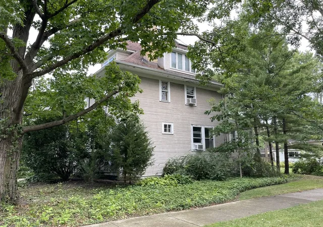 Photo 4 of Sale Pending at 2626 Isabella St, Evanston, IL 60201 | MLS# 12761163 | Listing updated on 2026-10-02