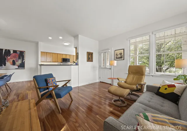 Photo 3 of Condo for sale at 641 W Moreland Ave, Addison, IL 60101 | MLS# 12761171 | Listing updated on 2026-09-24