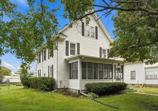Photo 2 of Single family home for sale at 310 E Dixon St, Polo, IL 61064 | MLS# 12761174 | Listing updated on 2026-09-22