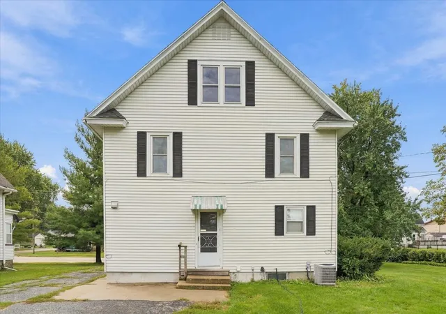 Photo 3 of Single family home for sale at 310 E Dixon St, Polo, IL 61064 | MLS# 12761174 | Listing updated on 2026-09-22