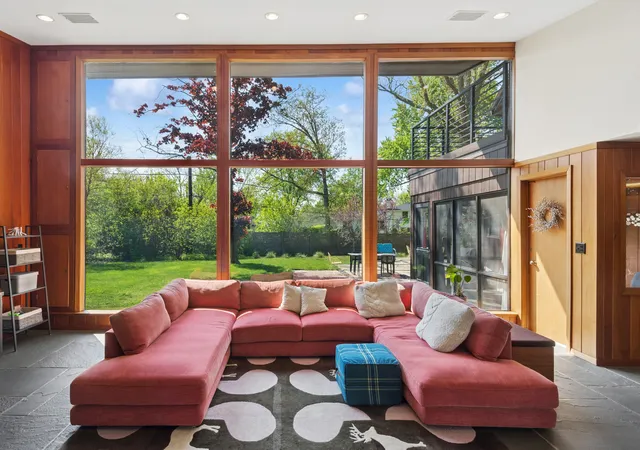 Photo 4 of Single family home for sale at 931 Fairview Rd, Highland Park, IL 60035 | MLS# 12761179 | Listing updated on 2026-09-20