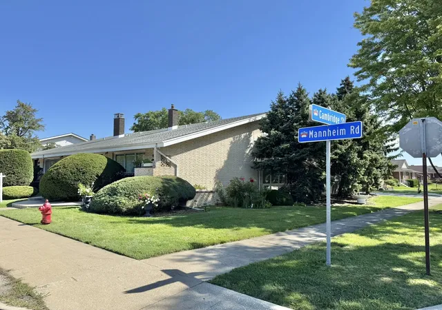 Townhouse for sale at 1247 S Mannheim Rd #3, Westchester, IL 60154 | MLS# 12761181