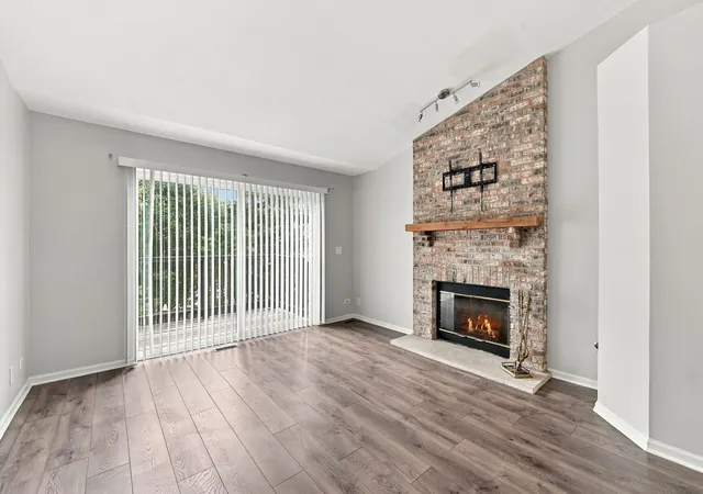 Photo 4 of Townhouse for sale at 2651 S Cedar Glen Dr, Arlington Heights, IL 60005 | MLS# 12761203 | Listing updated on 2026-09-22