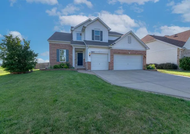 Photo 2 of Single family home for sale at 907 Wildflower Dr, Shorewood, IL 60404 | MLS# 12761213 | Listing updated on 2026-09-22