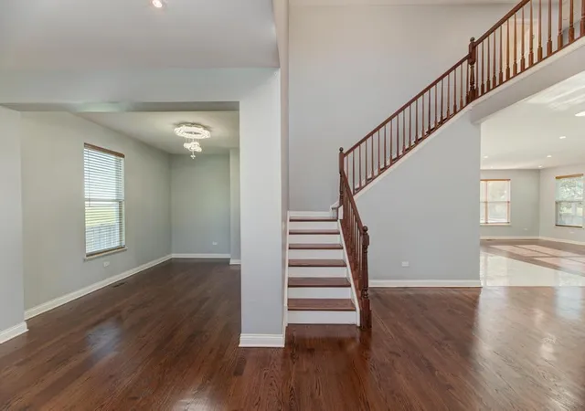 Photo 4 of Single family home for sale at 907 Wildflower Dr, Shorewood, IL 60404 | MLS# 12761213 | Listing updated on 2026-09-22