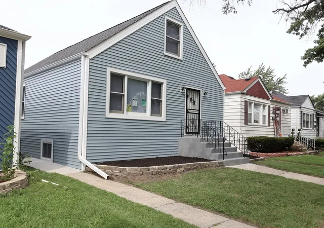 Photo 3 of Single family home for sale at 12414 S Aberdeen St, Calumet Park, IL 60827 | MLS# 12761217 | Listing updated on 2026-09-24