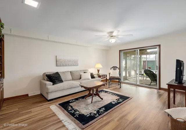 Photo 3 of Single family home for sale at 4613 W 105th Street, Oak Lawn, IL 60453 | MLS# 12761233 | Listing updated on 2026-09-25