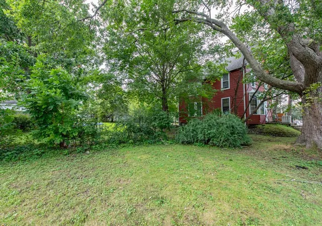 Photo 3 of Single family home for sale at 2520 Gideon Ave, Zion, IL 60099 | MLS# 12761237 | Listing updated on 2026-09-24
