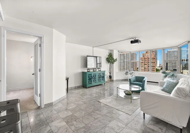 Photo 3 of Condo for sale at 525 W Hawthorne Pl #1102, Chicago, IL 60657 | MLS# 12761246 | Listing updated on 2026-09-16