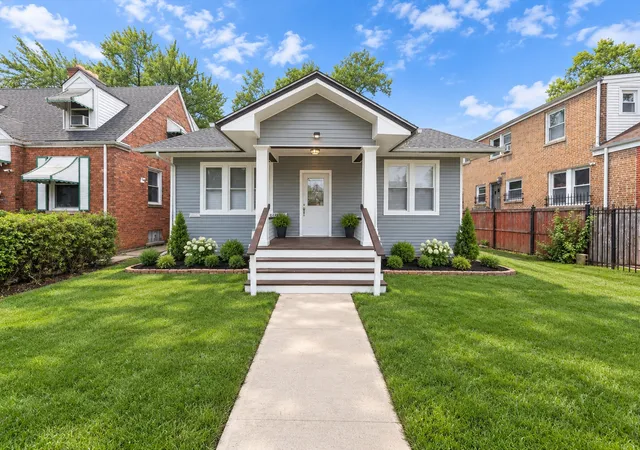 Single family home for sale at 8506 S Euclid Ave, Chicago, IL 60617 | MLS# 12761248