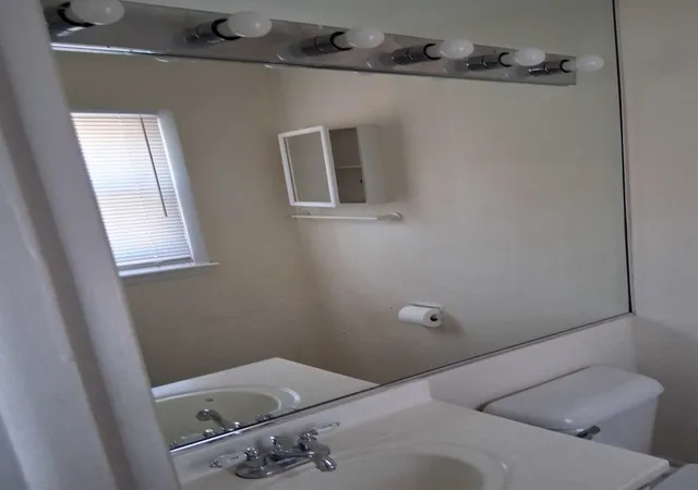 Photo 3 of Single family home for sale at 7235 N Hamilton Ave, Chicago, IL 60645 | MLS# 12761259 | Listing updated on 2026-09-16