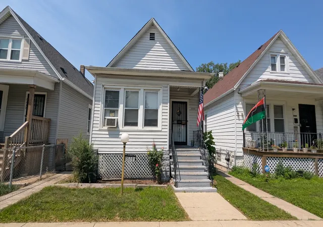 Single family home for sale at 7528 S Dorchester Ave, Chicago, IL 60619 | MLS# 12761283