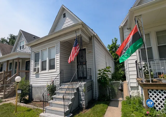 Photo 3 of Single family home for sale at 7528 S Dorchester Ave, Chicago, IL 60619 | MLS# 12761283 | Listing updated on 2026-09-22