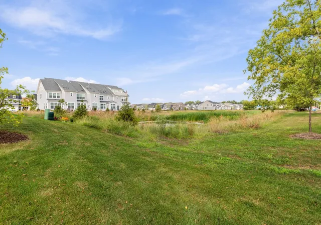 Photo 26 of Townhouse for sale at 8 Weirich Way, Batavia, IL 60510 | MLS# 12761284 | Listing updated on 2026-10-01