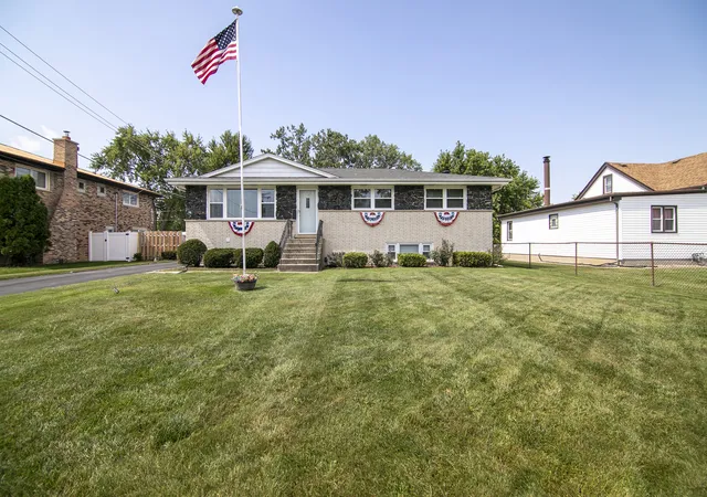 Single family home for sale at 7416 S Octavia Ave, Bridgeview, IL 60455 | MLS# 12761303