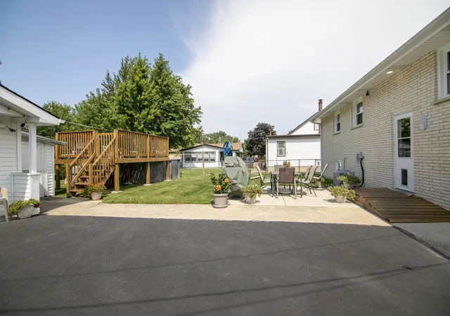 Photo 3 of Single family home for sale at 7416 S Octavia Ave, Bridgeview, IL 60455 | MLS# 12761303 | Listing updated on 2026-10-01