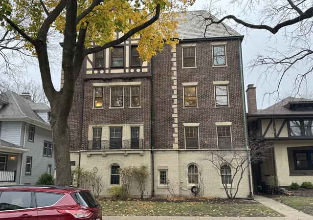 Photo 1 of Condo for sale at 1114 Maple Ave #2B, Evanston, IL 60202 | MLS# 12761319 | Listing updated on 2026-09-24
