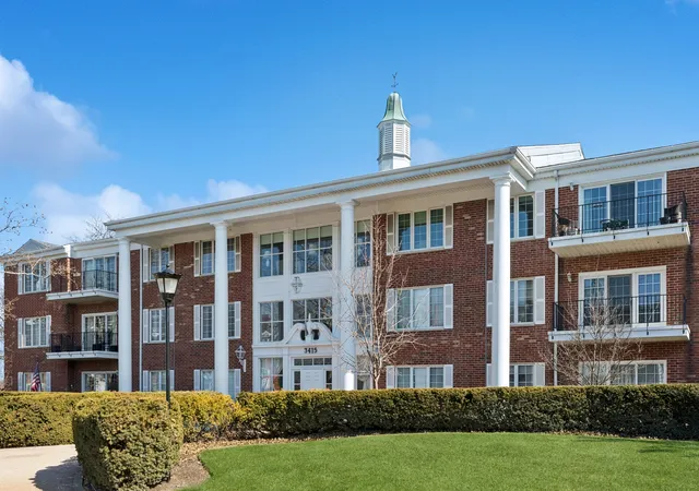 Photo 1 of Condo for sale at 3415 Vollmer Rd #308, Flossmoor, IL 60422 | MLS# 12761322 | Listing updated on 2026-09-23