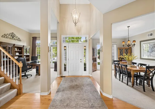 Photo 3 of Single family home for sale at 1250 Tunbridge Trl, Algonquin, IL 60102 | MLS# 12761336 | Listing updated on 2026-09-22