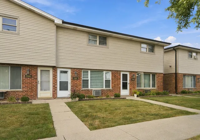Photo 3 of Townhouse for sale at 7328 W 84th Street, Bridgeview, IL 60455 | MLS# 12761345 | Listing updated on 2026-09-23