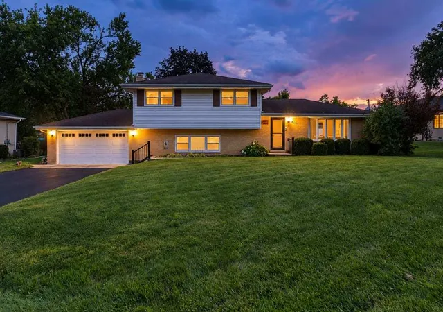 Photo 1 of Single family home for sale at 6121 James St, Tinley Park, IL 60477 | MLS# 12761363 | Listing updated on 2026-10-02