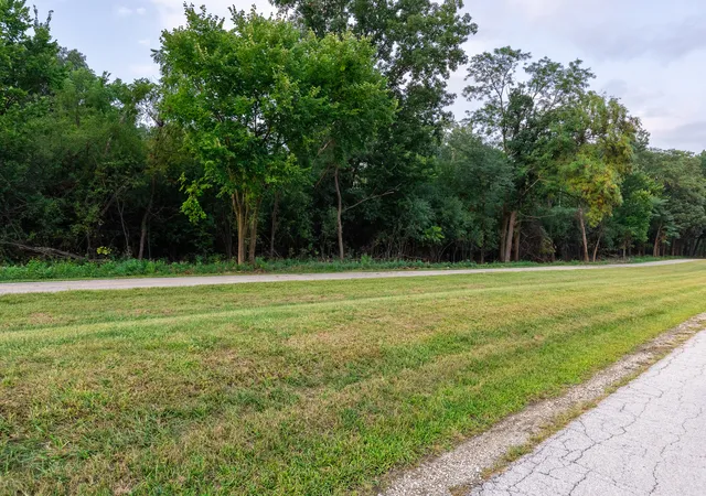 Photo 28 of Single family home for sale at 6121 James St, Tinley Park, IL 60477 | MLS# 12761363 | Listing updated on 2026-10-08