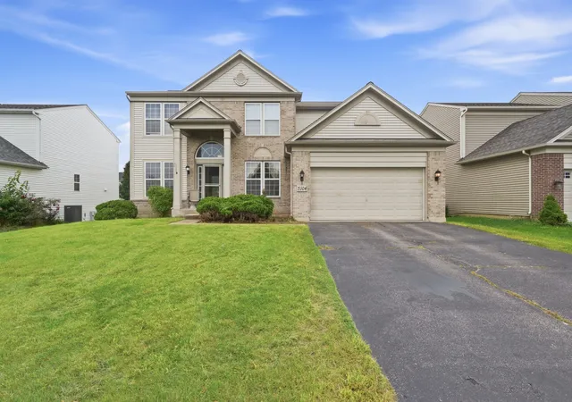 Photo 1 of Single family home for sale at 3104 Deerpath Ln, Carpentersville, IL 60110 | MLS# 12761368 | Listing updated on 2026-09-27