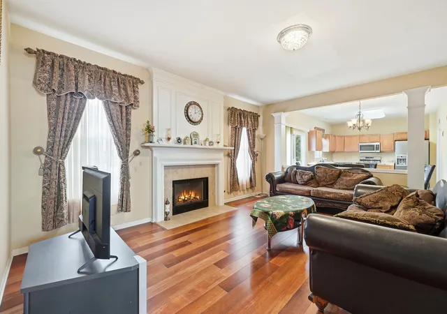 Photo 3 of Single family home for sale at 3104 Deerpath Ln, Carpentersville, IL 60110 | MLS# 12761368 | Listing updated on 2026-09-27