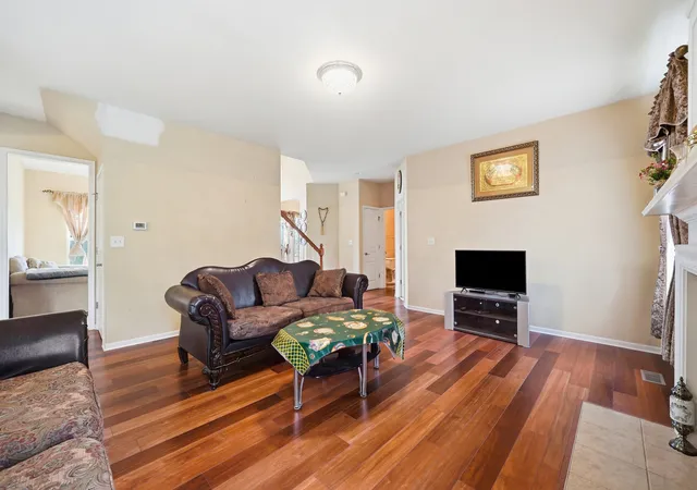 Photo 4 of Single family home for sale at 3104 Deerpath Ln, Carpentersville, IL 60110 | MLS# 12761368 | Listing updated on 2026-09-27