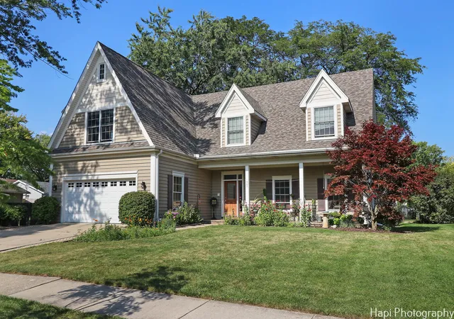 Photo 1 of Single family home for sale at 667 W Elk Grv Blvd, Elk Grove Village, IL 60007 | MLS# 12761369 | Listing updated on 2026-09-24