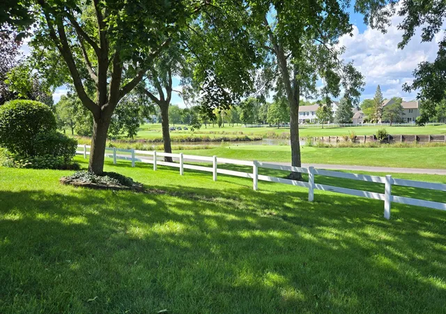 Photo 2 of Townhouse for sale at 1800 N Vermont Dr #1800, Elk Grove Village, IL 60007 | MLS# 12761378 | Listing updated on 2026-09-22