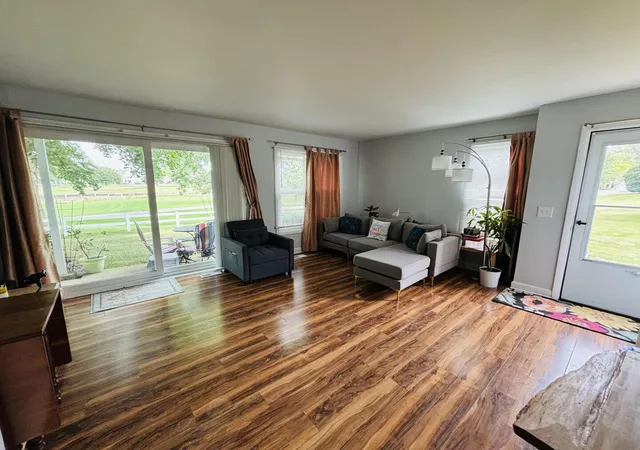 Photo 3 of Townhouse for sale at 1800 N Vermont Dr #1800, Elk Grove Village, IL 60007 | MLS# 12761378 | Listing updated on 2026-09-22