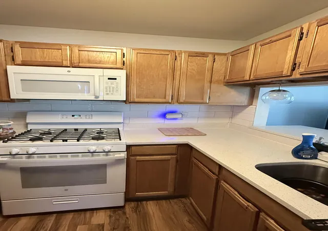 Photo 3 of Townhouse for sale at 1800 N Vermont Dr #1800, Elk Grove Village, IL 60007 | MLS# 12761378 | Listing updated on 2026-09-22