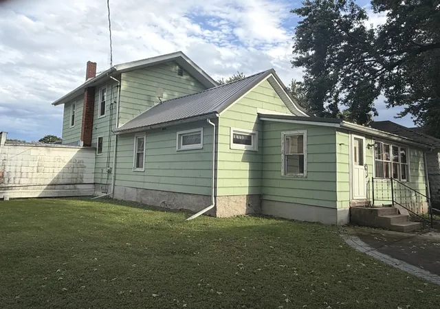 Photo 3 of Single family home for sale at 128 N Mason Ave, Amboy, IL 61310 | MLS# 12761381 | Listing updated on 2026-09-22
