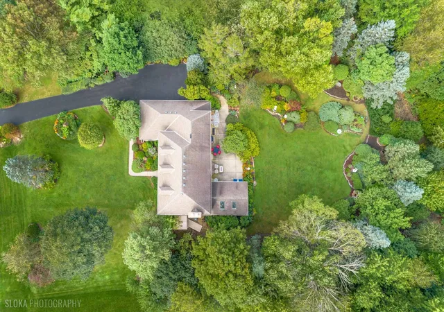 Photo 4 of Single family home for sale at 22256 Cambridge Dr, Kildeer, IL 60047 | MLS# 12761382 | Listing updated on 2026-09-24