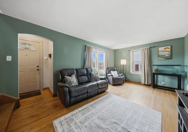Photo 3 of Single family home for sale at 8716 S Richmond Ave, Evergreen Park, IL 60805 | MLS# 12761396 | Listing updated on 2026-09-22