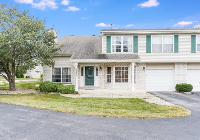 Townhouse for sale at 2540 Juricic Dr, Crest Hill, IL 60403 | MLS# 12761400