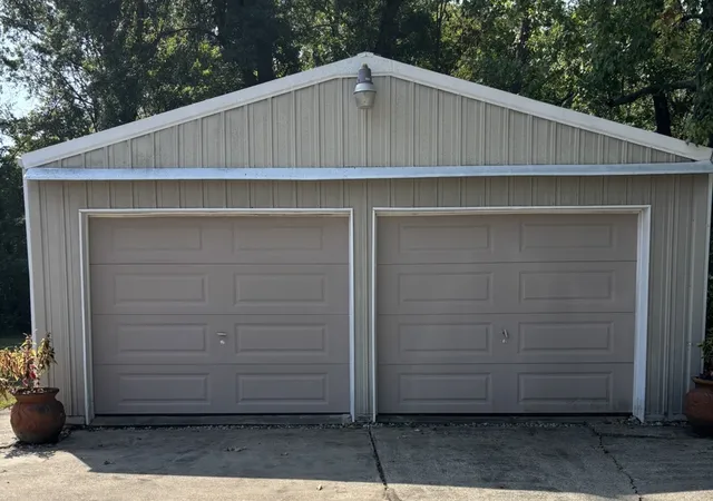 Photo 3 of Single family home for sale at 13916 Leisure Ln, Benton, IL 62812 | MLS# 12761407 | Listing updated on 2026-09-23