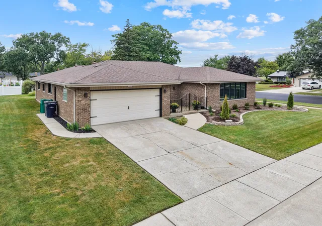 Photo 2 of Single family home for sale at 15360 Orchid Ct, Orland Park, IL 60462 | MLS# 12761408 | Listing updated on 2026-09-27