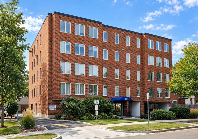 Condo for sale at 355 W Miner St #1A, Arlington Heights, IL 60005 | MLS# 12761421