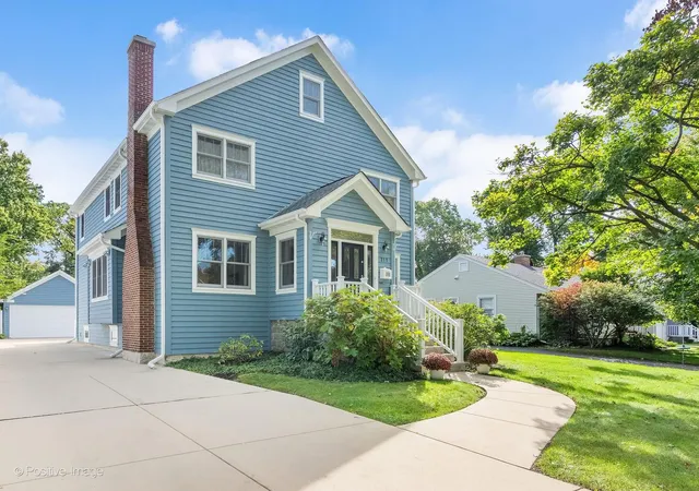Photo 1 of Single family home for sale at 217 S Summit St, Wheaton, IL 60187 | MLS# 12761436 | Listing updated on 2026-10-07